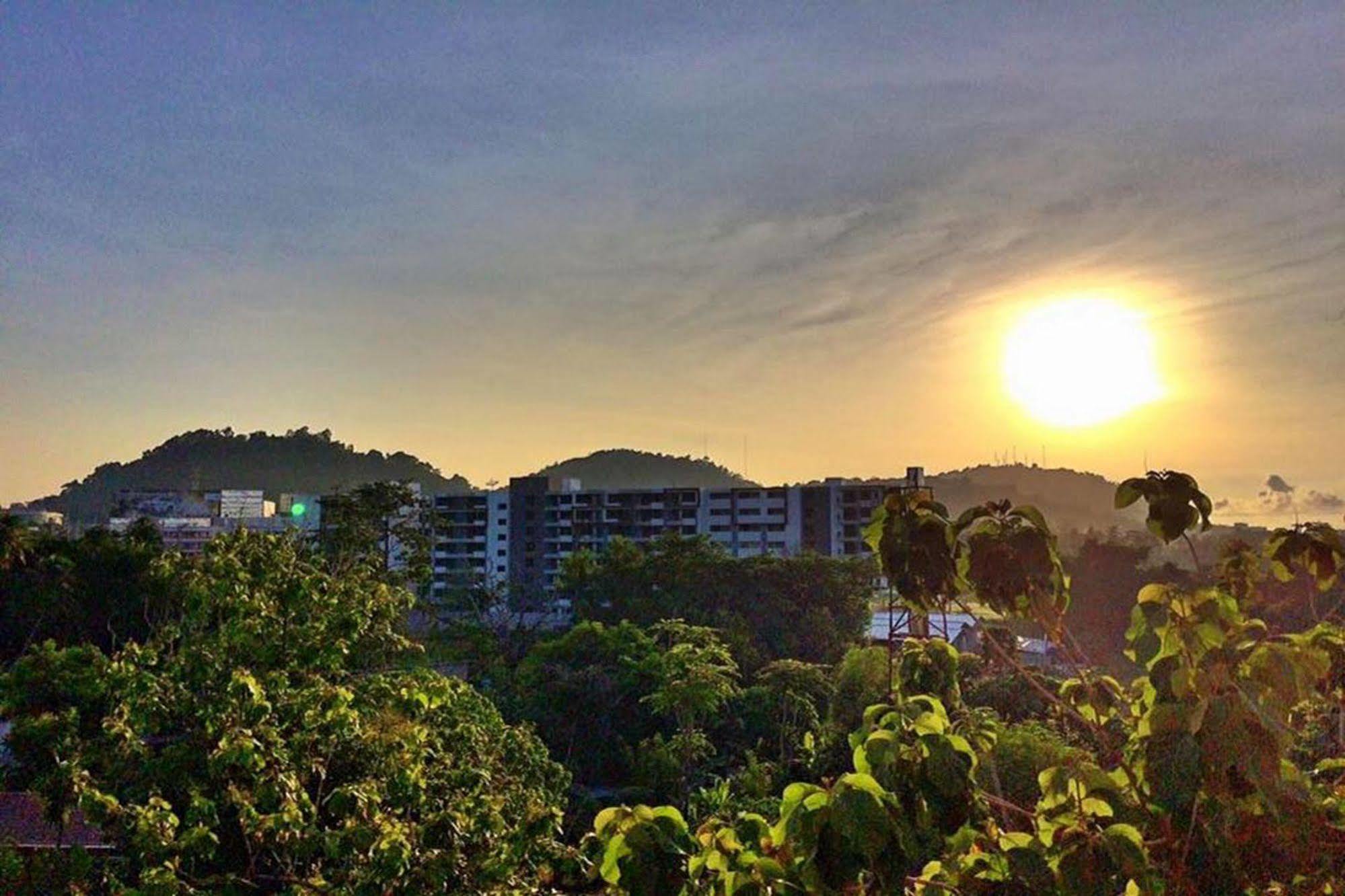 Dusit Naka Place Phuket Exterior foto