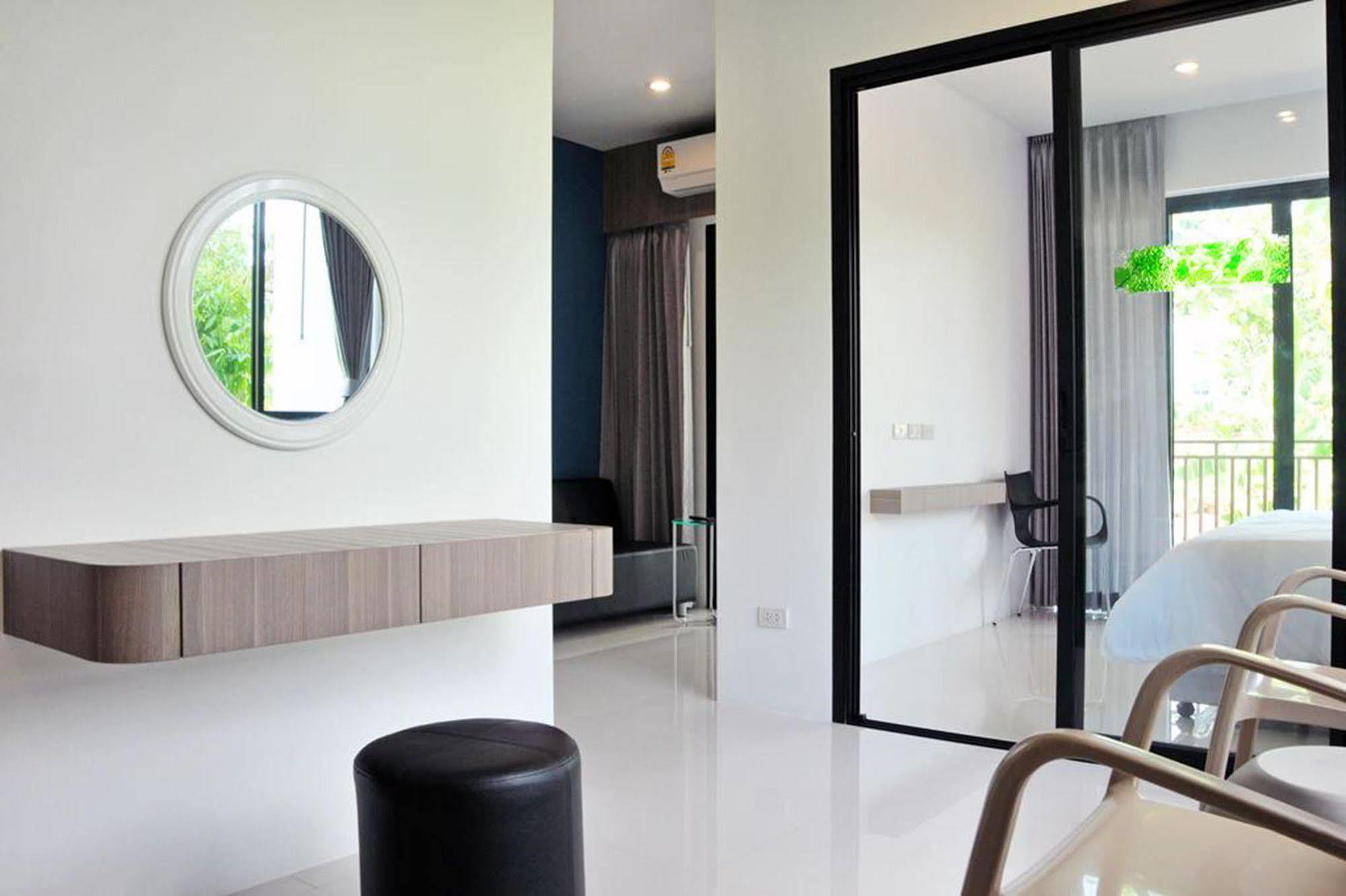 Dusit Naka Place Phuket Exterior foto